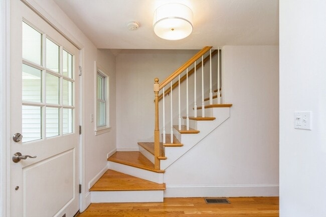 Building Photo - 37 Philbrick Rd