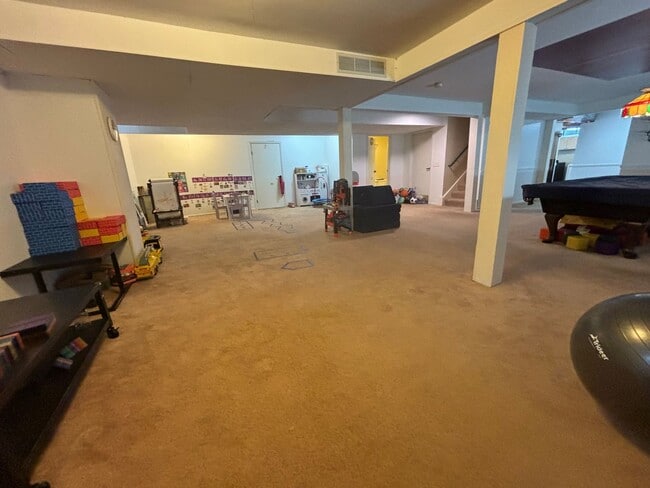 Building Photo - 4 Bed - 5 Bath with In-law Suite - Solon