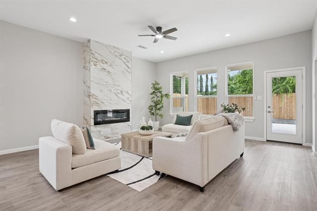 Building Photo - 4535 W Lake Highlands Dr