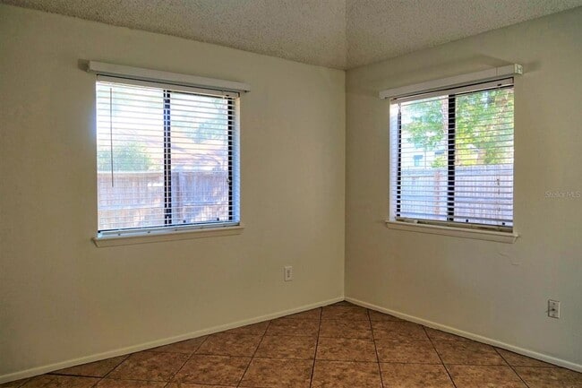 Building Photo - 1148 Park Green Pl