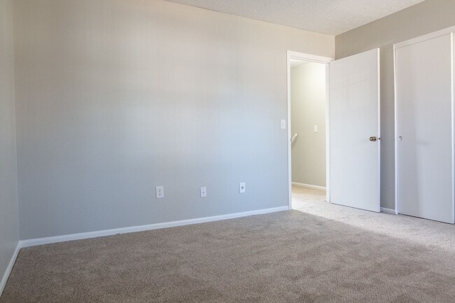 Building Photo - 7778 Deercrest Ct