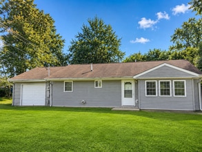 Building Photo - Quiet Neighborhood 3 Bedroom Home with Garage