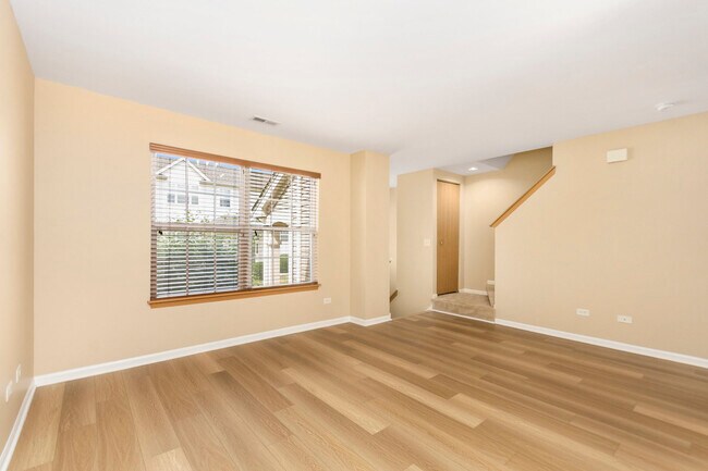 Building Photo - 2611 Canyon Dr