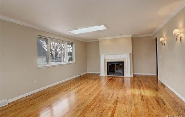 Building Photo - 3125 N Raleigh St