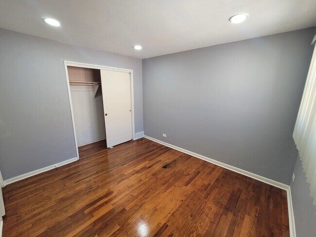 Building Photo - 8950 Skokie Blvd