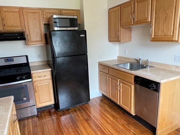 Building Photo - 95 Allston St