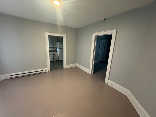 Building Photo - 2 Bedroom House Near Rocky Mount Middle Sc...