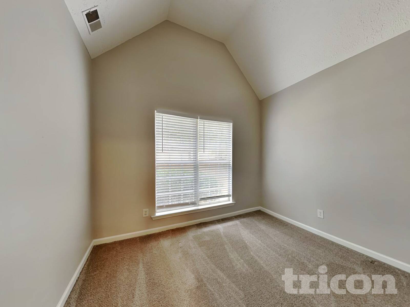 Building Photo - 313 Cascade Ct