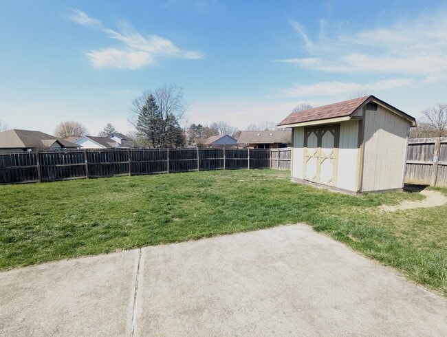 Building Photo - AVAILABLE SOON - 3 Bedroom / 2 Full Bath Home in Englewood!