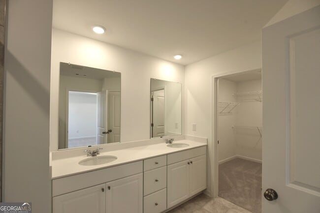 Building Photo - 2839 Rosehall Way