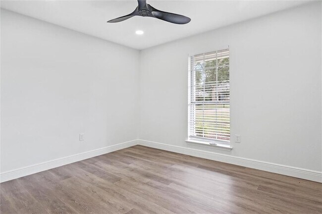 Building Photo - 7328 Janita Dr