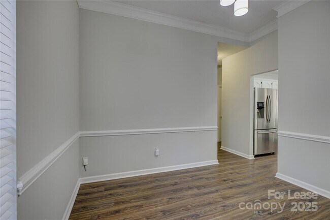 Building Photo - 7017 Scuppernong Ct