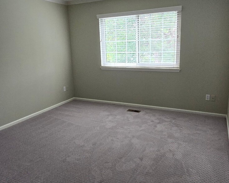 Building Photo - 7776 W 90th Dr
