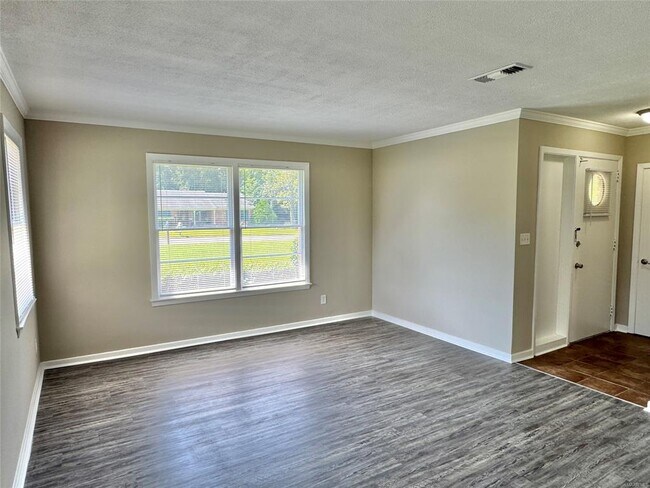 Building Photo - 3719 Bridlewood Dr