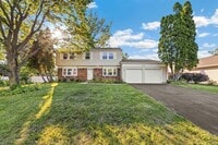 Building Photo - Buffalo Grove 4 Bedroom located in the Stephenson School District!