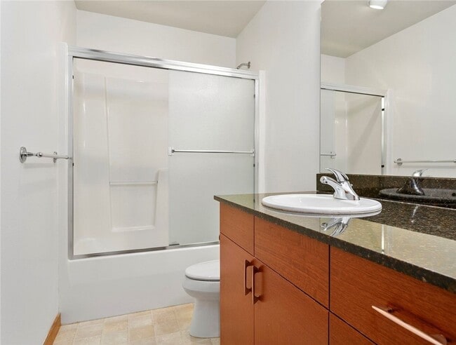 Building Photo - Spacious 3-Bedroom Condo/Townhome in Peaceful Cordata Neighborhood