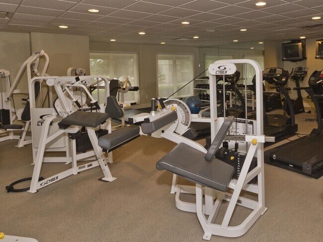 Building Photo - 955 Registry Blvd