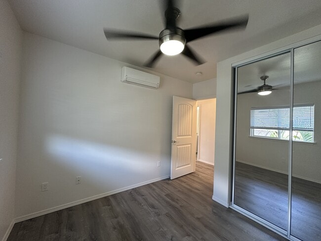 Building Photo - 1122 Kukulu St