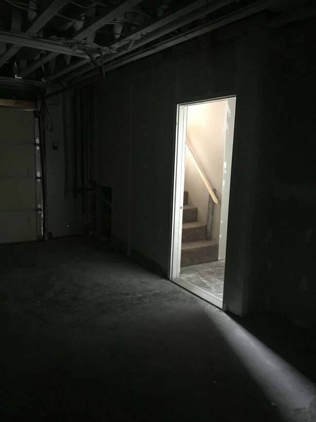 Building Photo - 2175 Maple Acres Rd