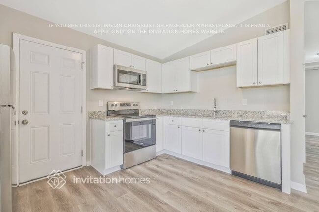 Building Photo - 7444 Sandhurst Rd S