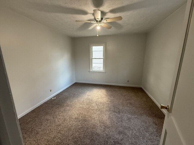 Building Photo - 2-Bed House Canton