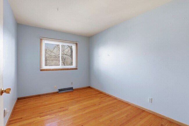 Building Photo - 846/848 Greenwood Court