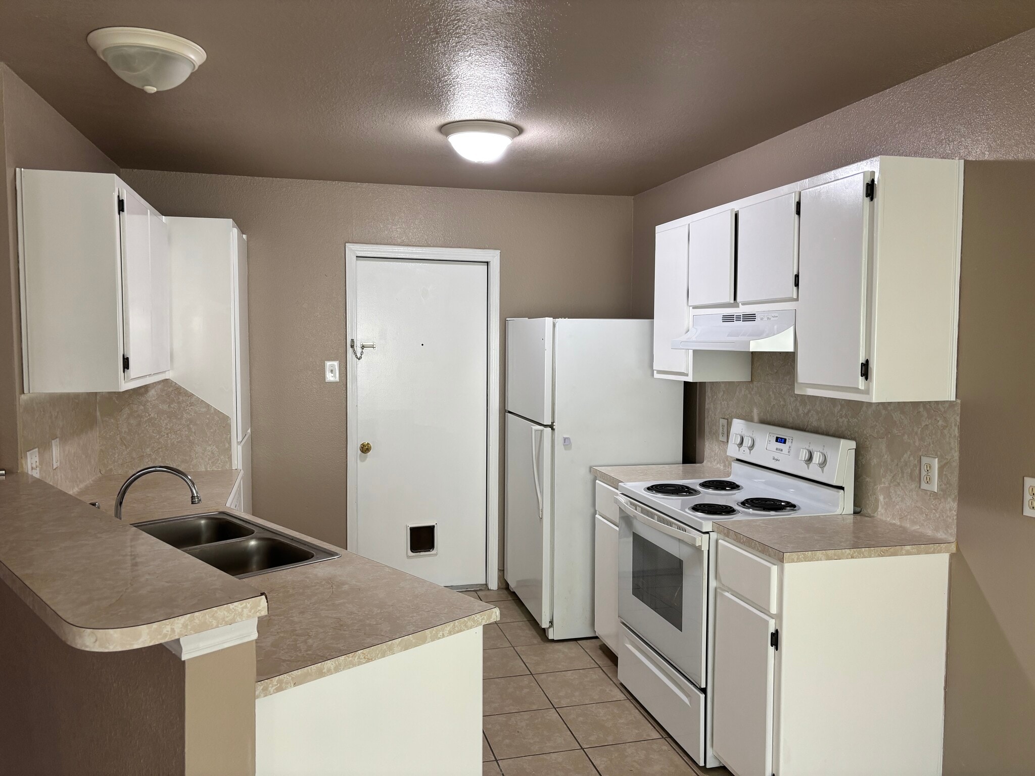 Building Photo - 2553 Alana Ln