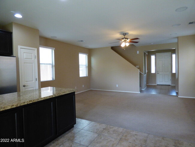 Building Photo - 8623 S 40th Dr