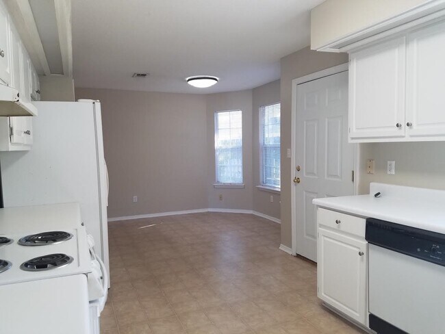 Building Photo - 109 Mirabelle Cir