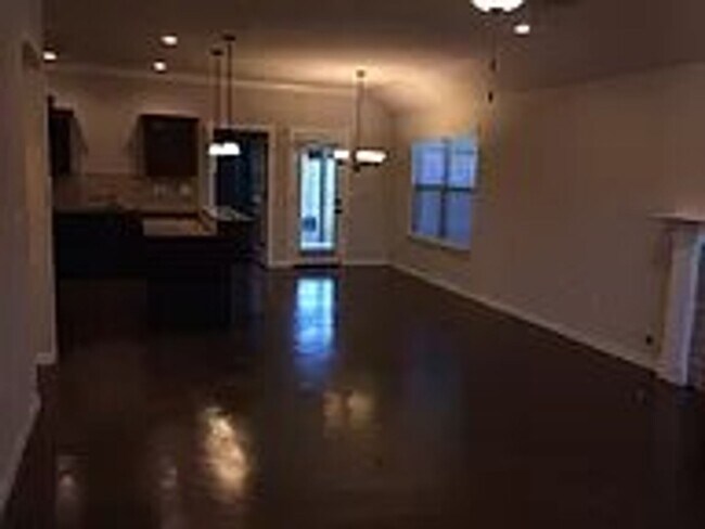 Building Photo - Cozy home in the coveted Sunbridge Villas neighborhood