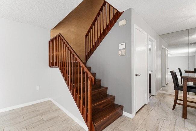 Building Photo - 2410 24th Way