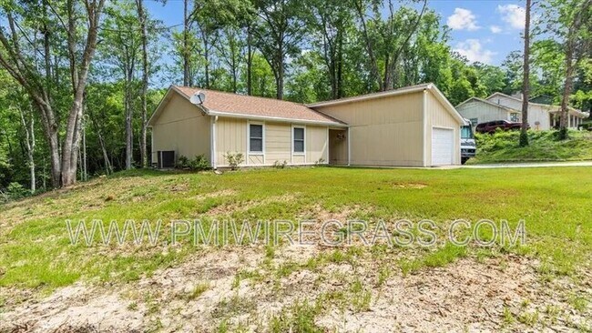 Building Photo - 214 Brookside Ln