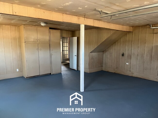 Building Photo - Spacious 4BR Decatur Home Near Huntsville w/ Vaulted Ceilings, 2-Car Garage & Fenced Yard