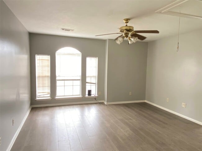 Building Photo - 4223 Fieldview Ct