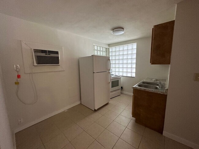 Building Photo - 1824 Hendricks Ave