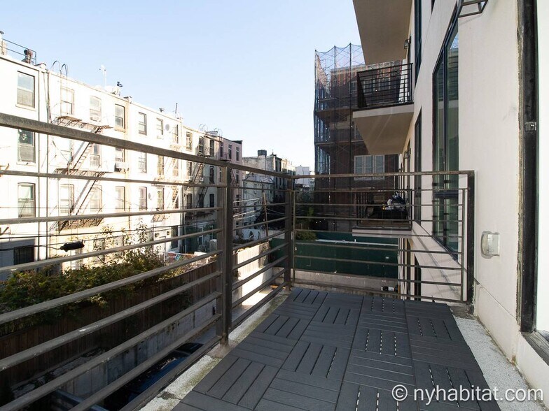 Building Photo - 1325 Herkimer St