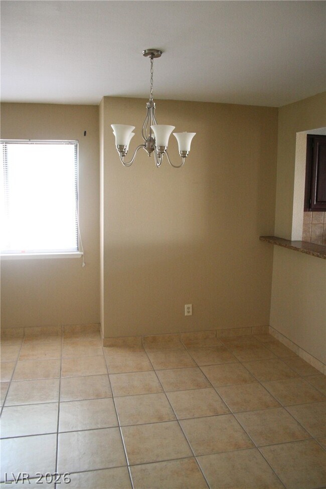 Building Photo - 2894 Lilac Ct