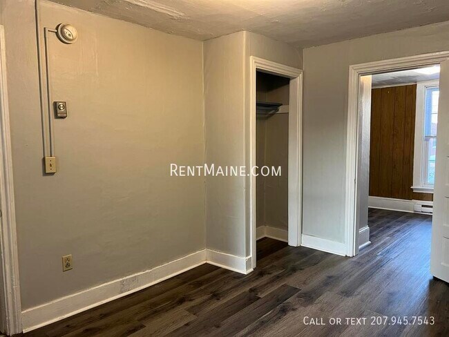 Building Photo - 53 Parker St