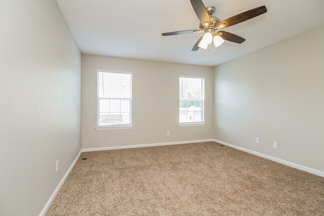 Building Photo - 1318 Knight Dr