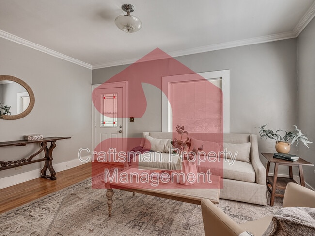 Building Photo - 1501 Gladstone Terrace