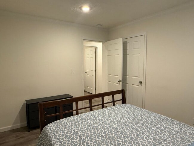 Building Photo - Quiet furnished retreat located in Erwin- Available NOW!