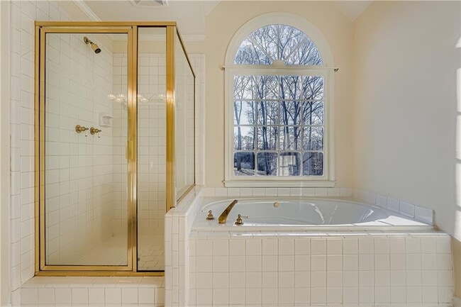 Building Photo - 500 Belgrave Ln