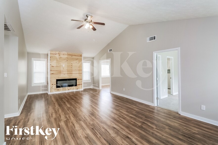 Building Photo - 1399 Ashbrook Dr NW