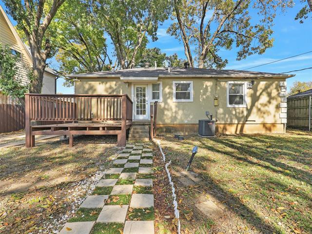 Building Photo - 3960 Lively Ln