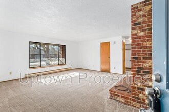 Building Photo - 5660 SW 180th Ave