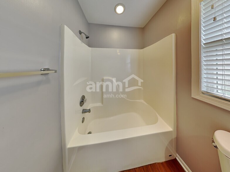 Building Photo - 6603 Walter Adamic Ln