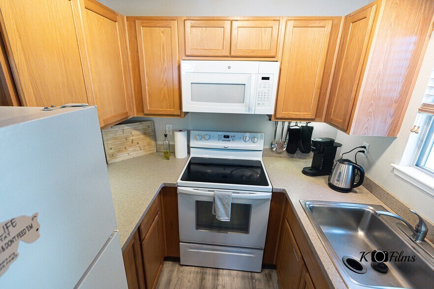 Building Photo - 360 Galaxy Ln