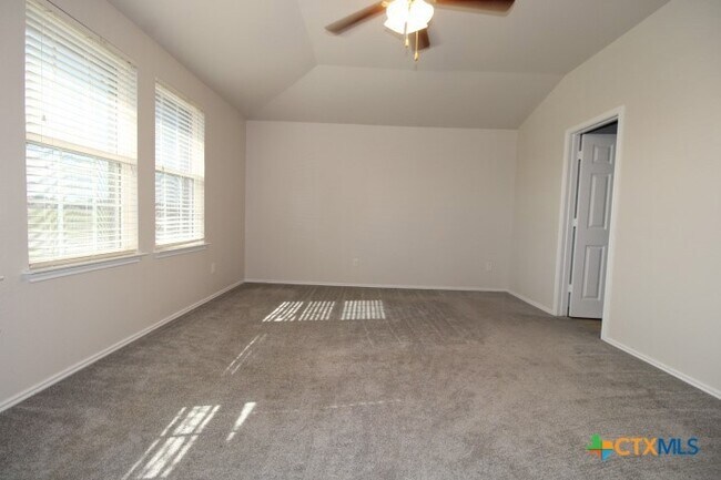 Building Photo - 2306 Jesse Dr