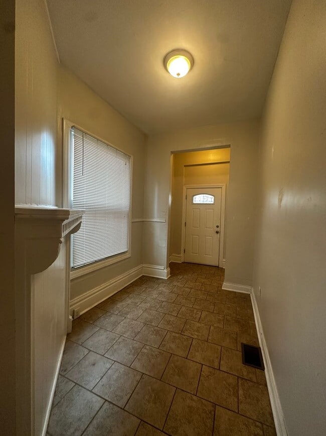 Building Photo - 7218 Meade St