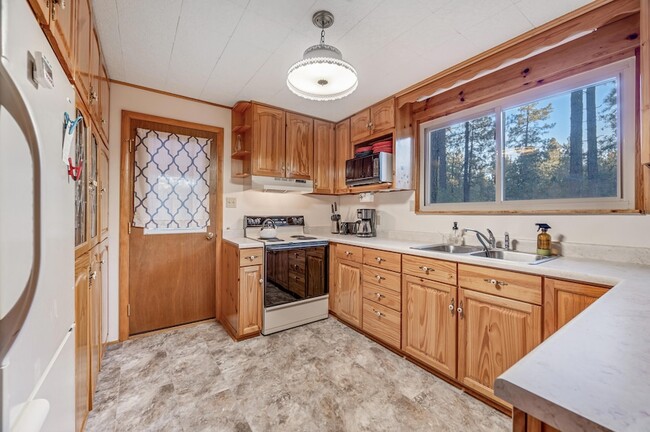 Building Photo - 194 E Blue Jay Cir